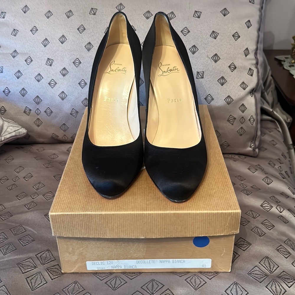 CHRISTIAN LOUBOUTIN BLACK SATIN PUMPS